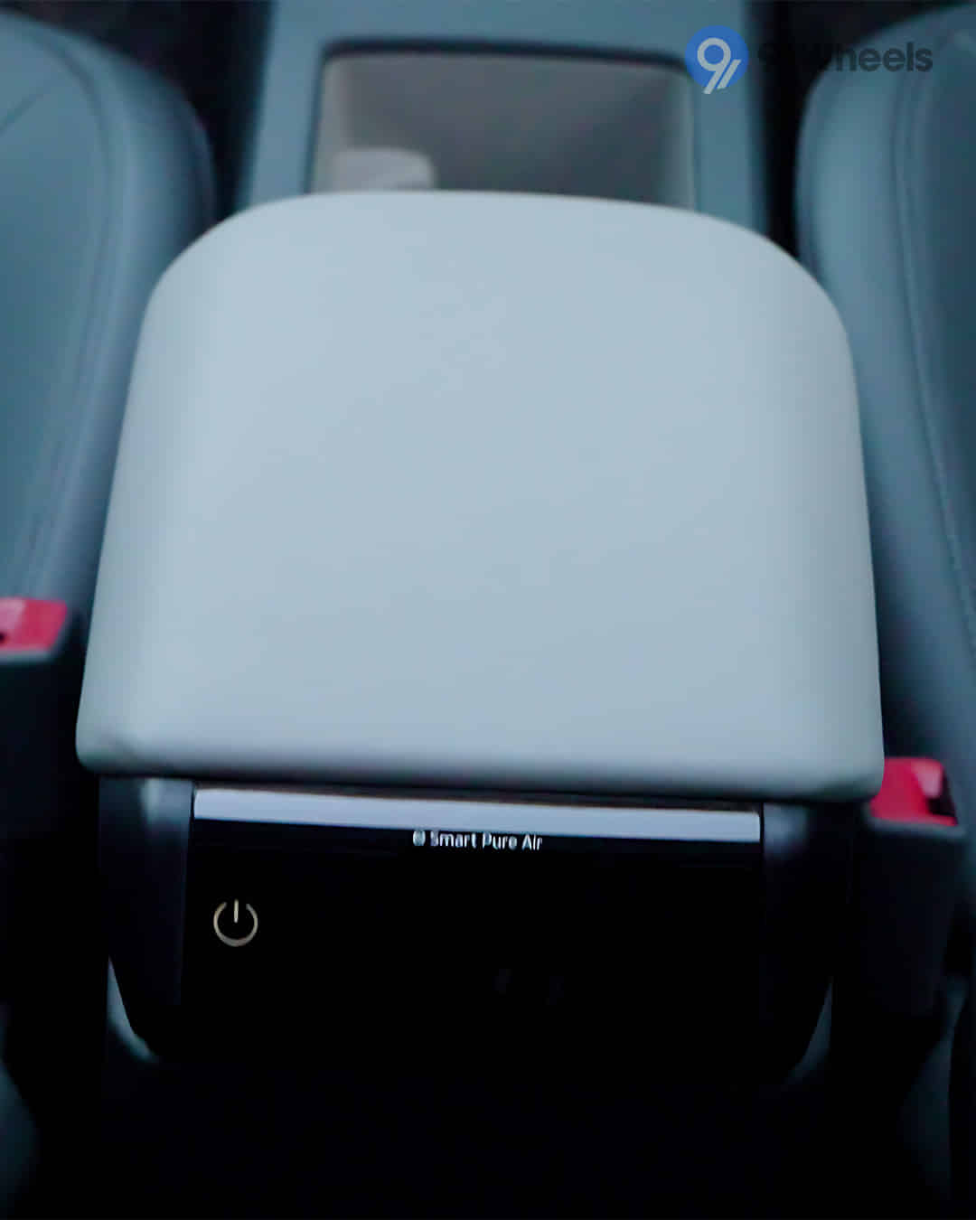 Front Centre Arm Rest