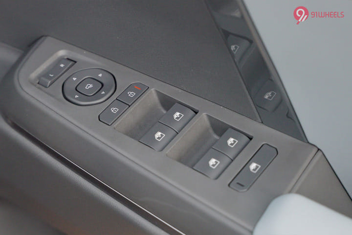 KIA Syros Outer Rear View Mirror ORVM Controls