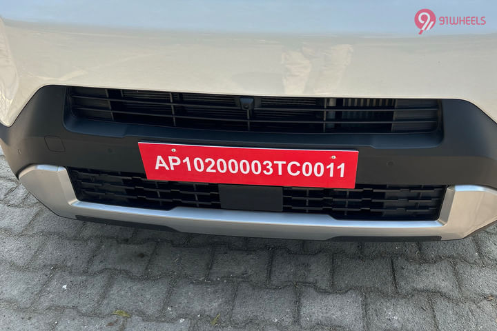KIA Syros Grille