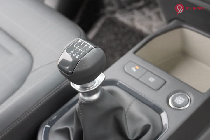 KIA Syros Gear Shifter/Gear Shifter Stalk