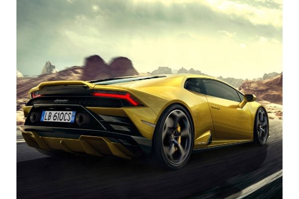 Lamborghini Huracan EVO 2014-2025 Right Rear Three Quarter