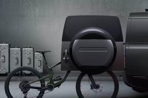 Land Rover Defender Under Boot/Spare Wheel