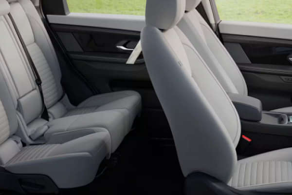 Land Rover Discovery Sport Front Row Seats