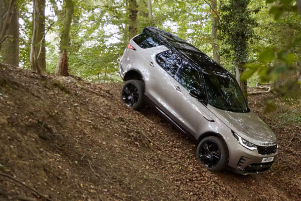 Land Rover Discovery Driving Shot