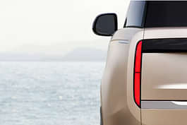 Range Rover image
