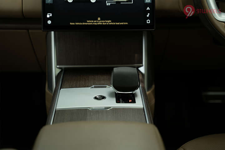Land Rover Range Rover USB Port/Power Socket/Wireless Charging