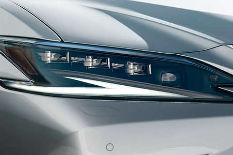 Lexus ES 300h Exquisite Headlight