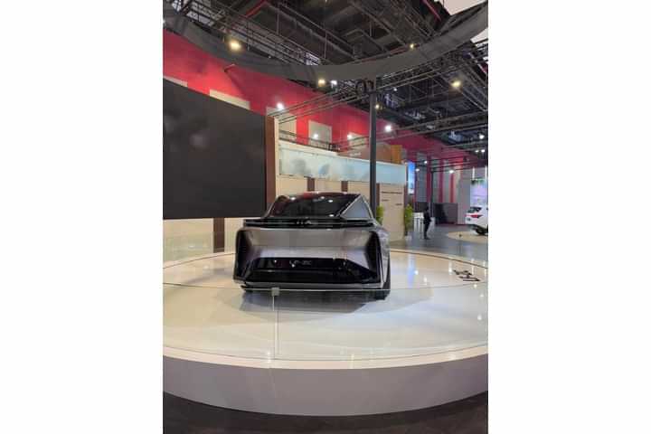 Lexus LF-ZC Rear View Lexus LF-ZC Rear View