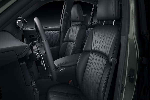 Lexus LS 500h Front Row Seats