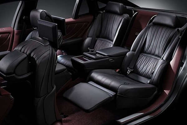 Lexus LS 500h Rear Seats