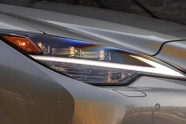 Lexus LS 500h Headlight