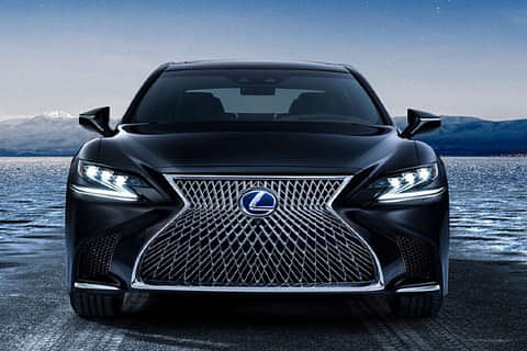 Lexus LS 500h Ultra Luxury Front View