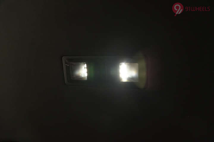 Lexus LX Rear Row Roof Mounted Cabin Lamps