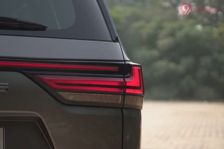 Lexus LX Tail Light/Tail Lamp