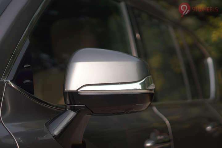 Lexus LX ORVM Blinker