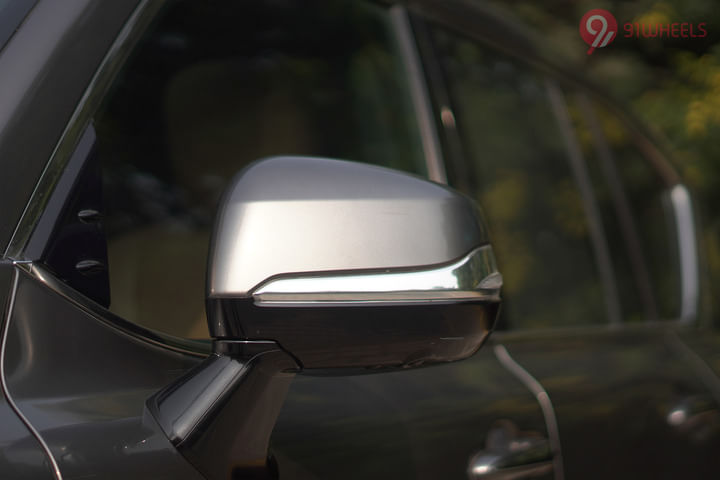 Lexus LX ORVM Blinker