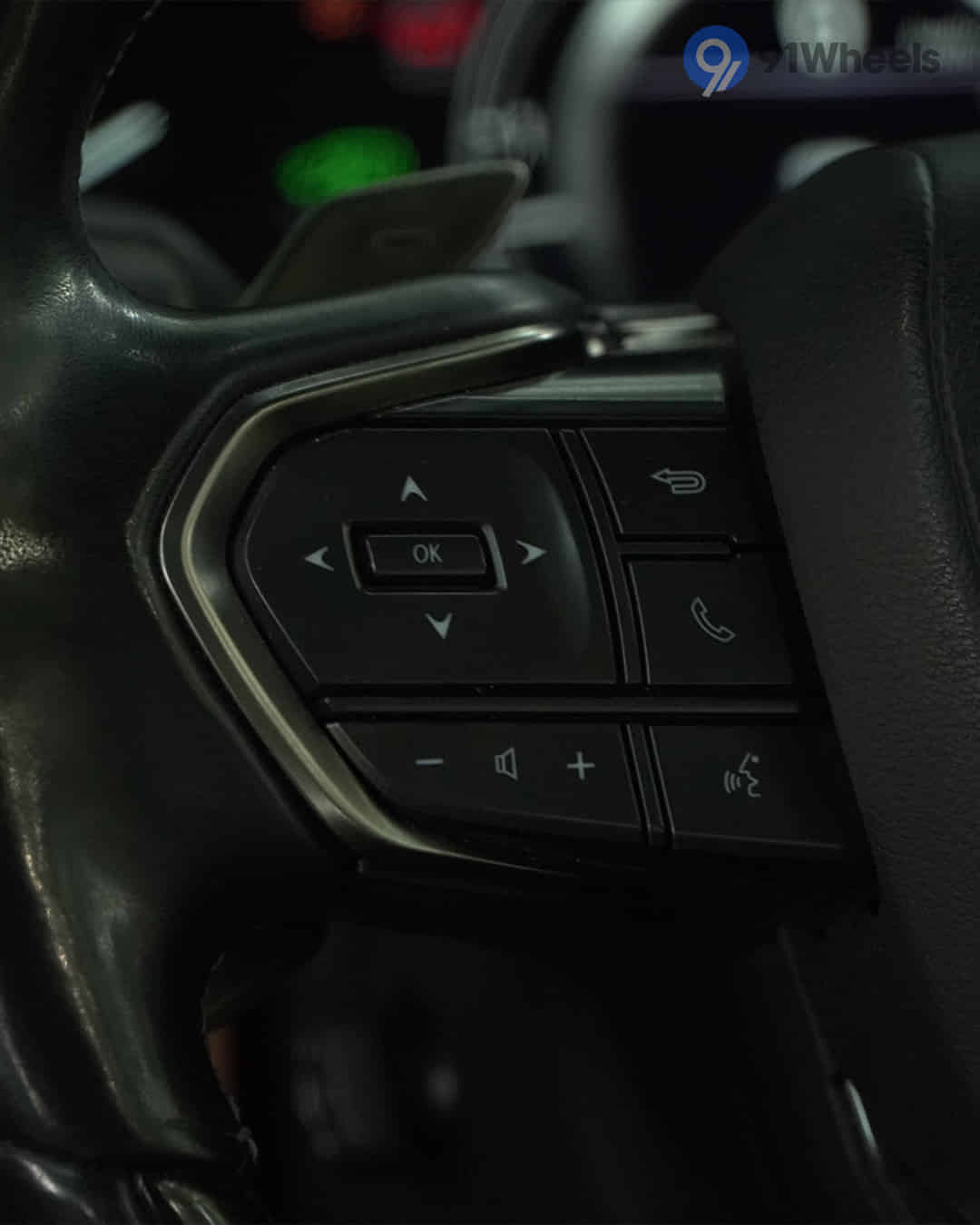 Left Steering Mounted Controls