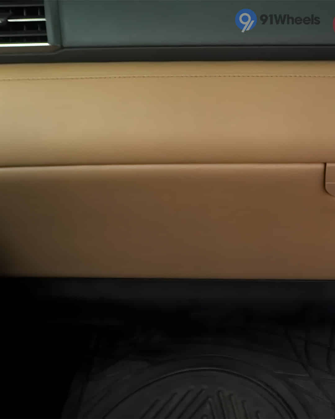 Lexus LX image