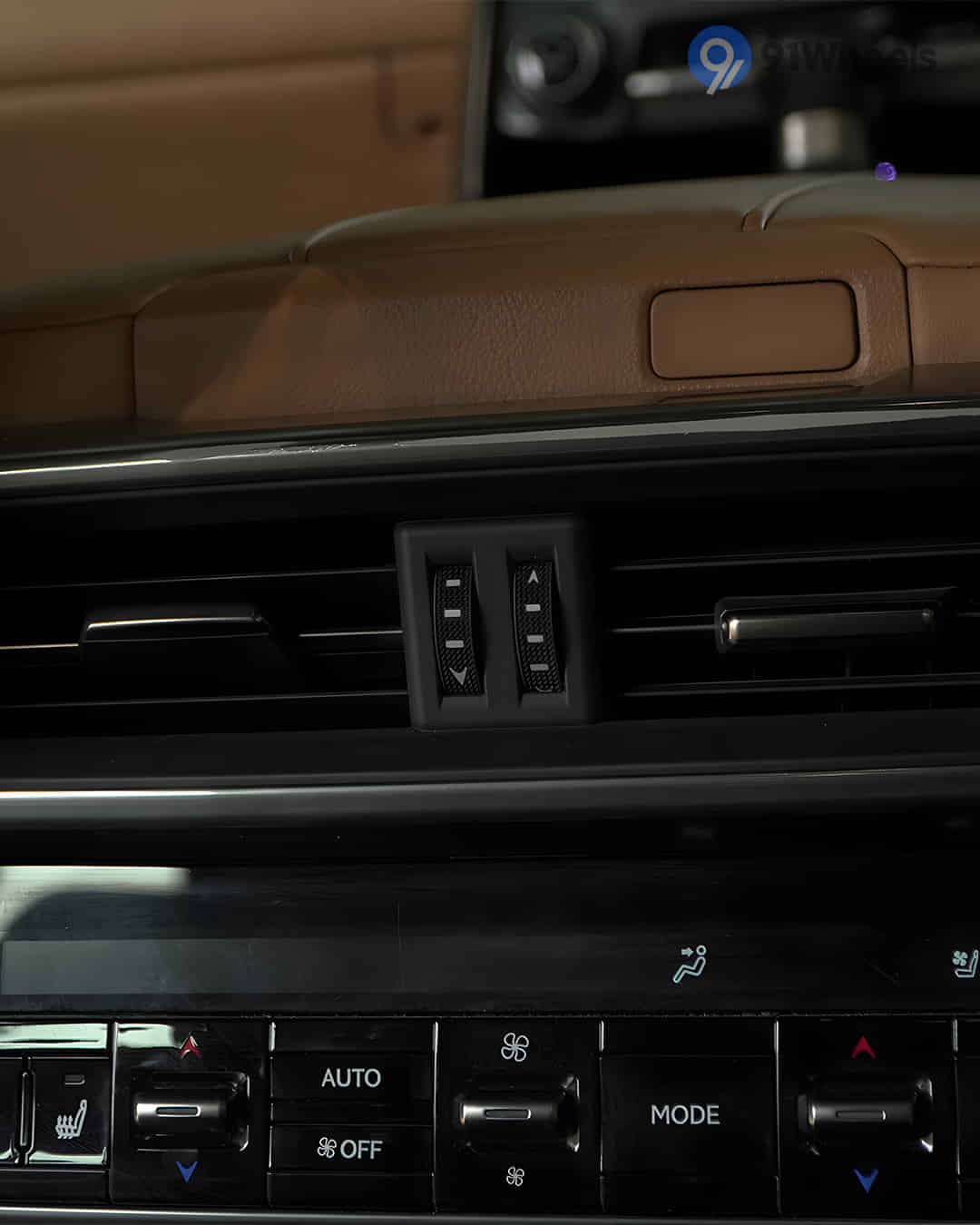 Front Centre Air Vents