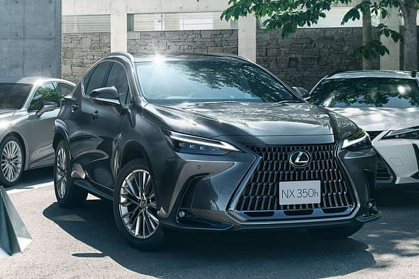 Lexus NX Right Front Three Quarter