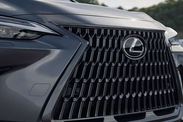 Lexus NX Grille