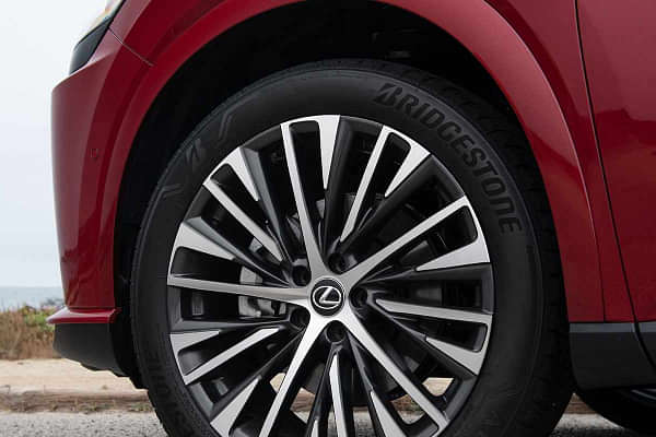 Lexus RX Wheel