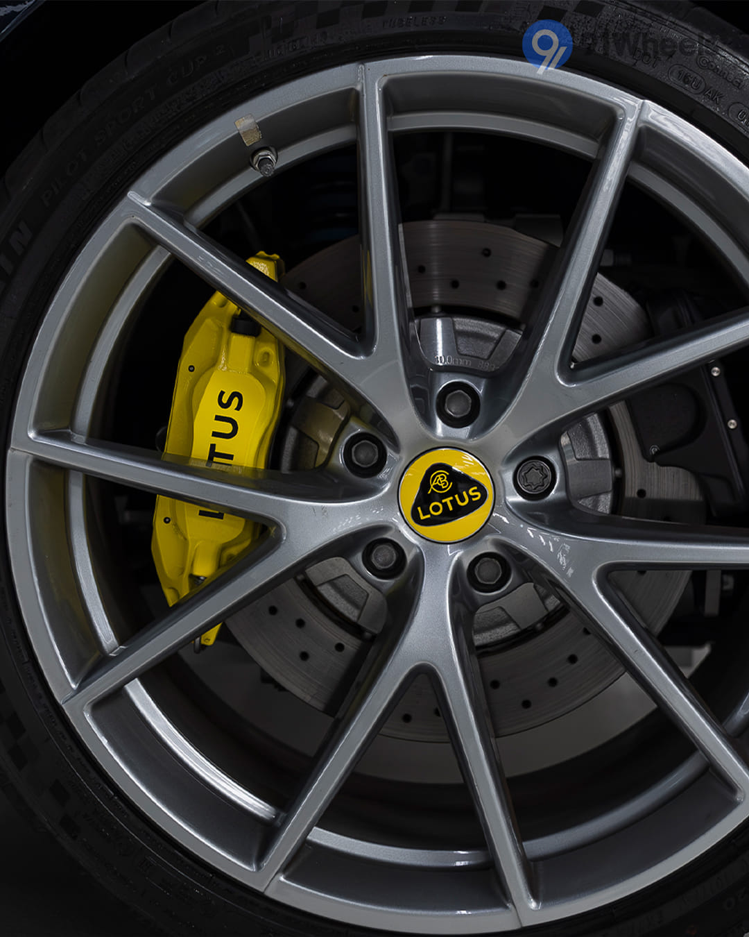 Lotus Emira Callipers