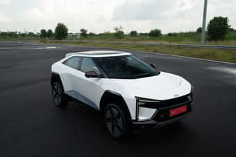 Mahindra BE 6 Right Front Three Quarter Mahindra BE 6 Right Front Three Quarter