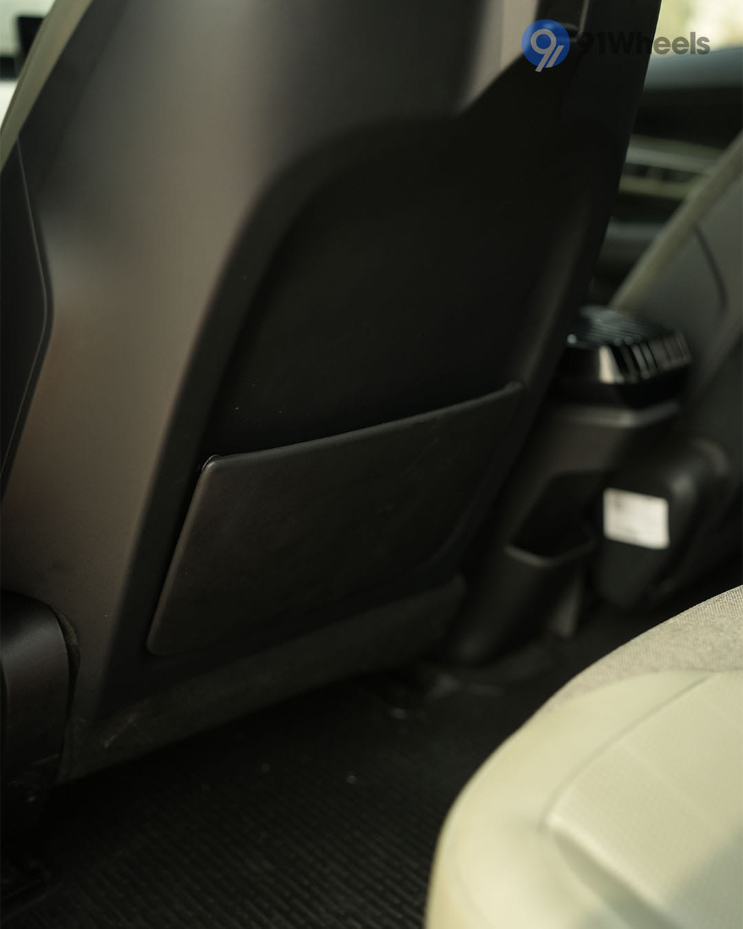 Seats & Cabin Comfort - 4