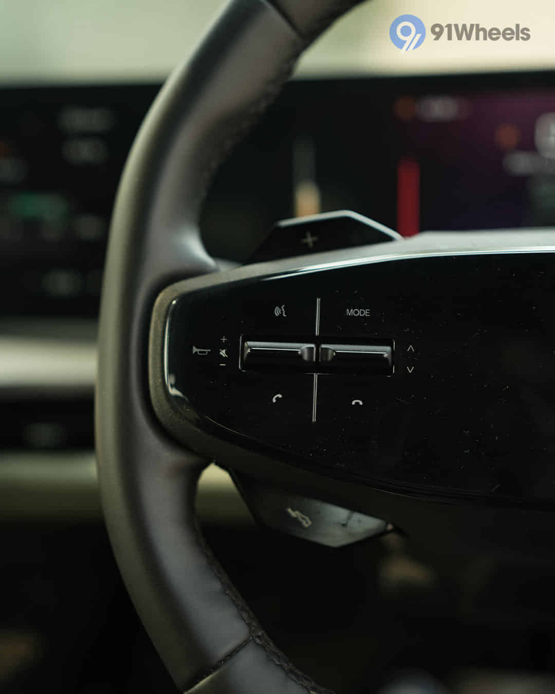 Left Steering Mounted Controls