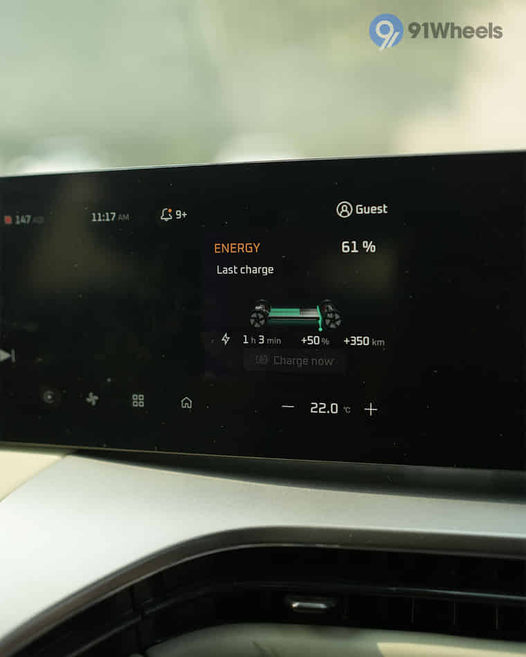 Infotainment & Charging - 1 Infotainment & Charging - 1