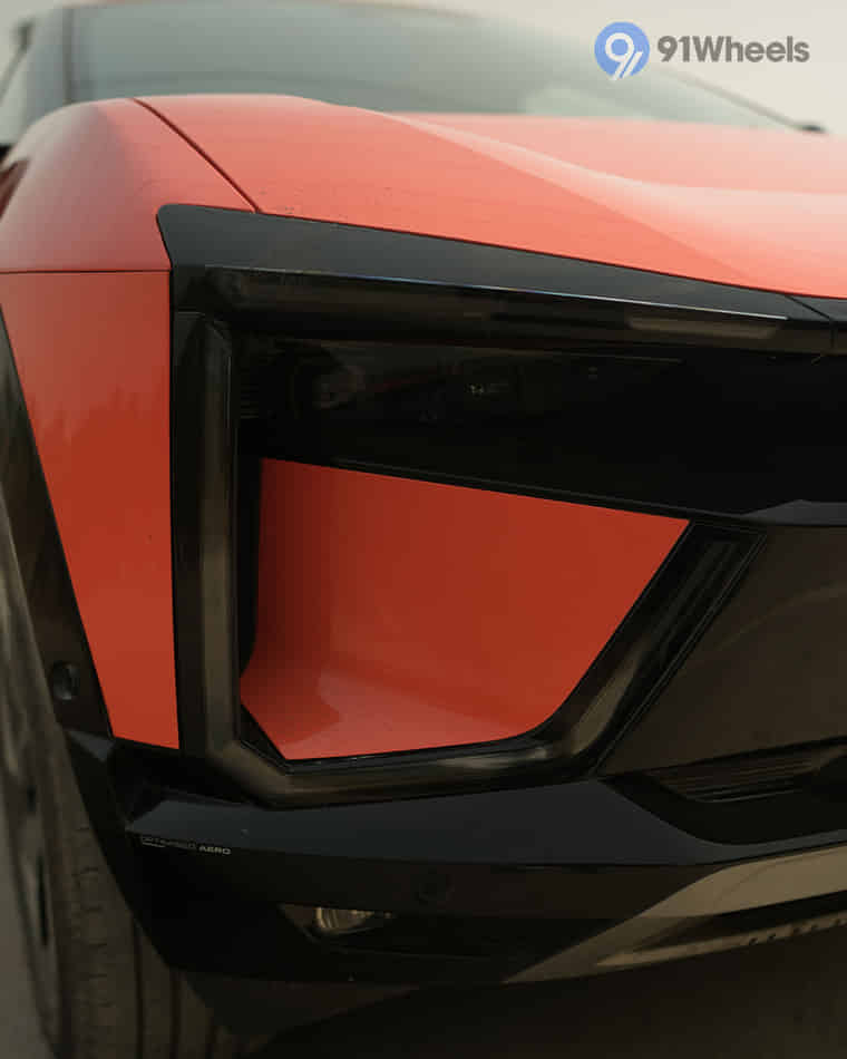 Headlights & Tail-lights - 3 Headlights & Tail-lights - 3