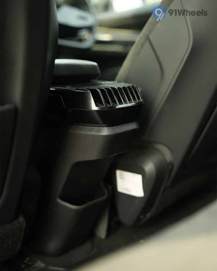 Seats & Cabin Comfort - 1 Seats & Cabin Comfort - 1