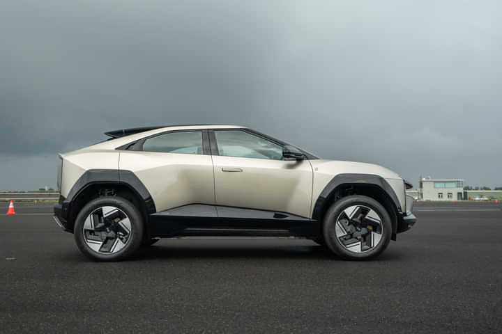 Mahindra BE 6 Right Side View