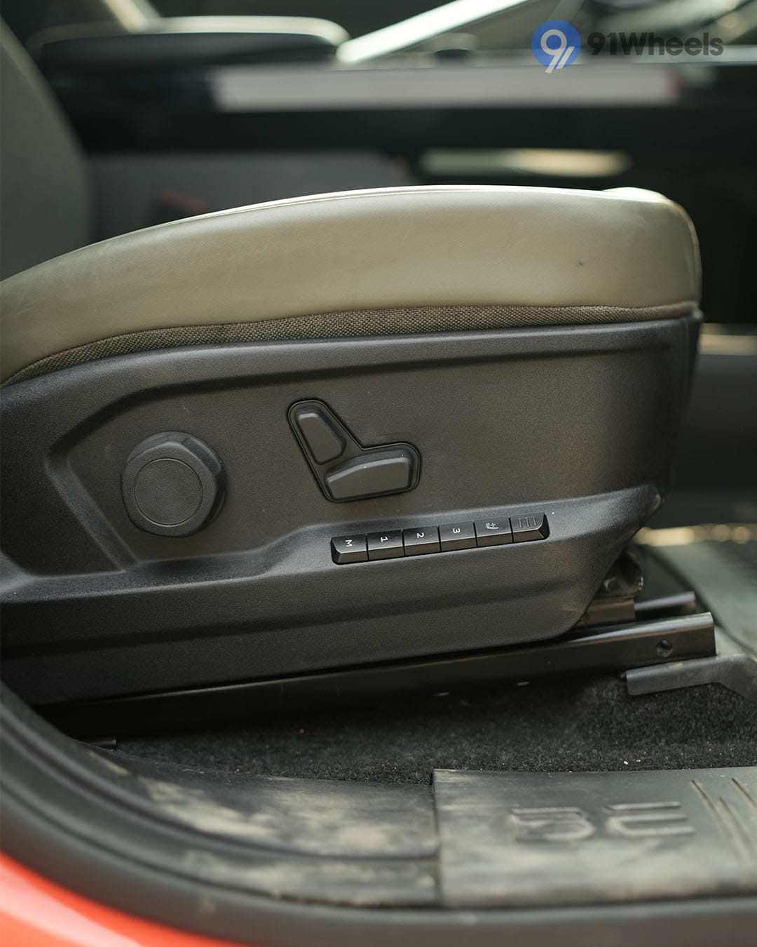 Seats & Cabin Comfort - 5