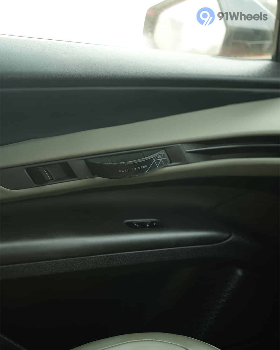 Front Passenger Door Pad Handle