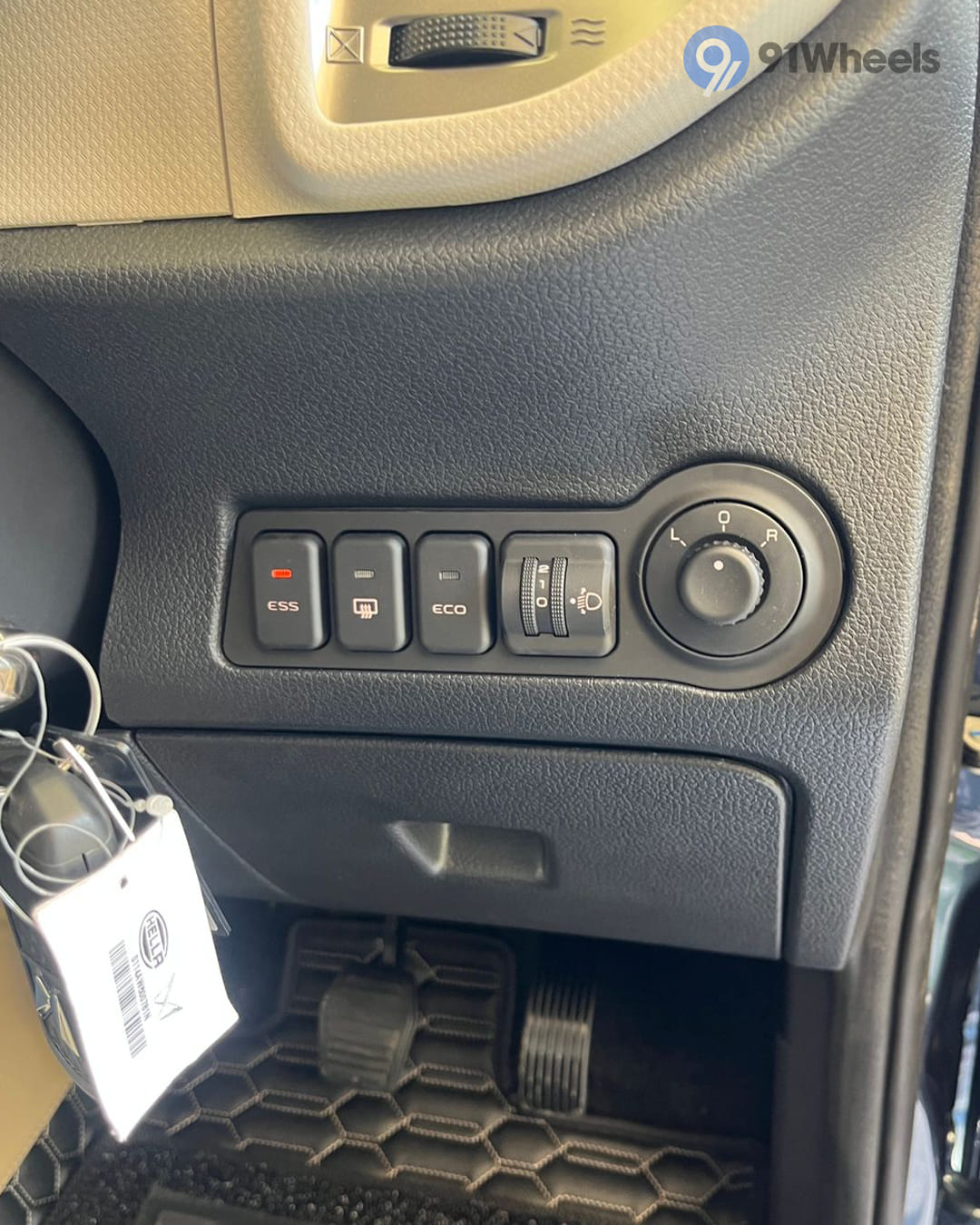 Dashboard & Front Cabin - 2