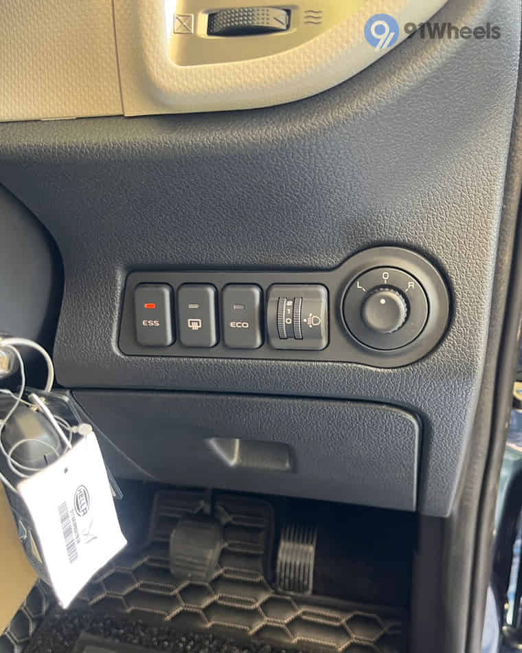 Dashboard & Front Cabin - 2