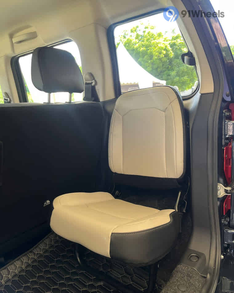 Seats & Cabin Comfort - 3