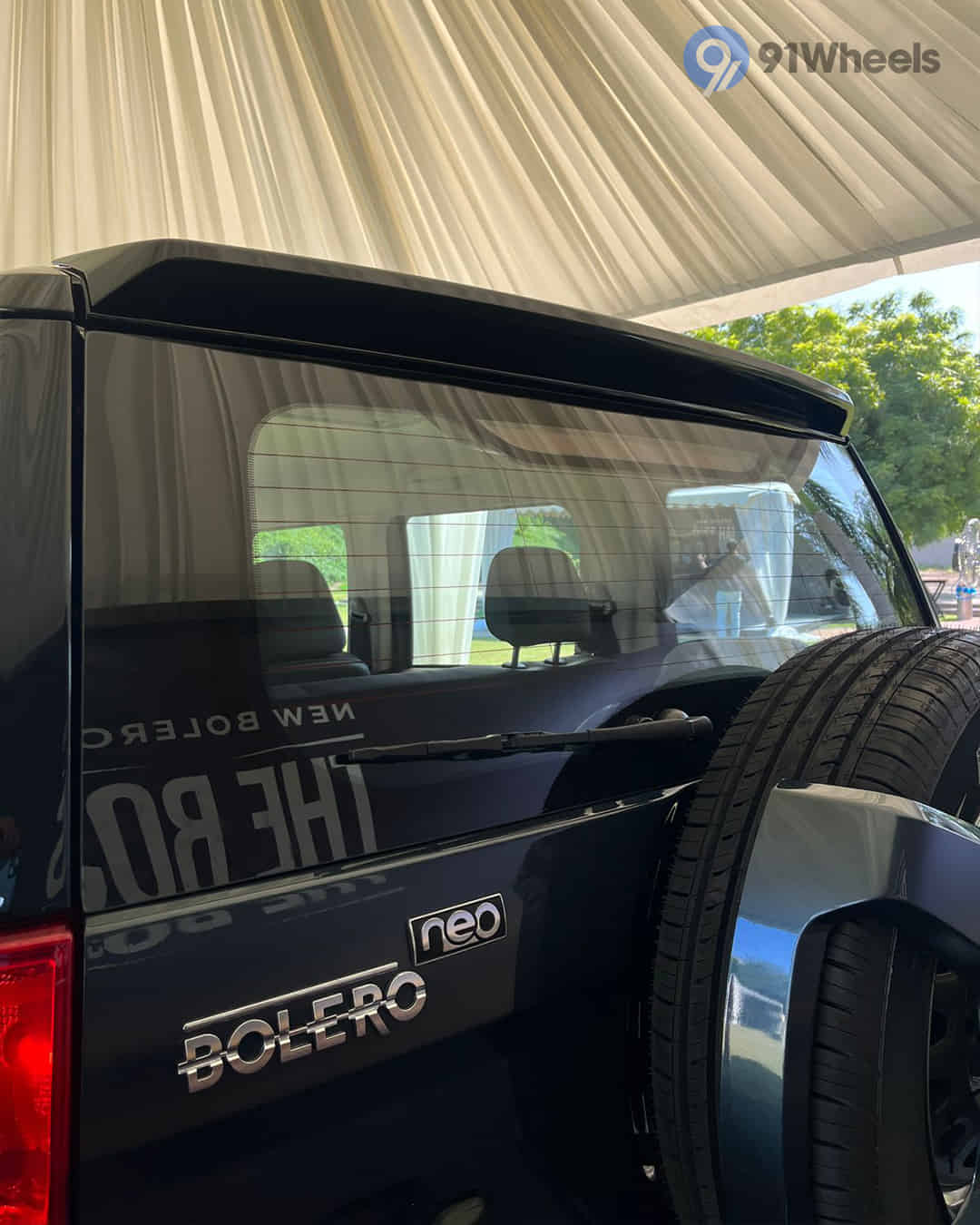 Rear Windshield / Windscreen