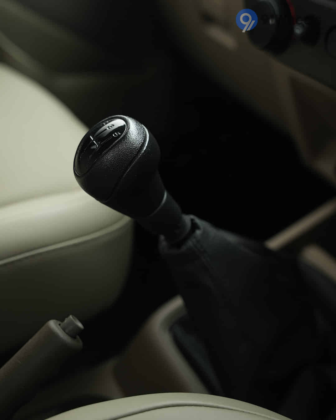 Gear Shifter / Gear Shifter Stalk