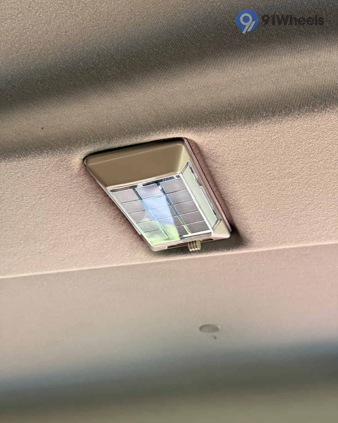 Roof Mounted Controls / Sunroof & Cabin Light Controls