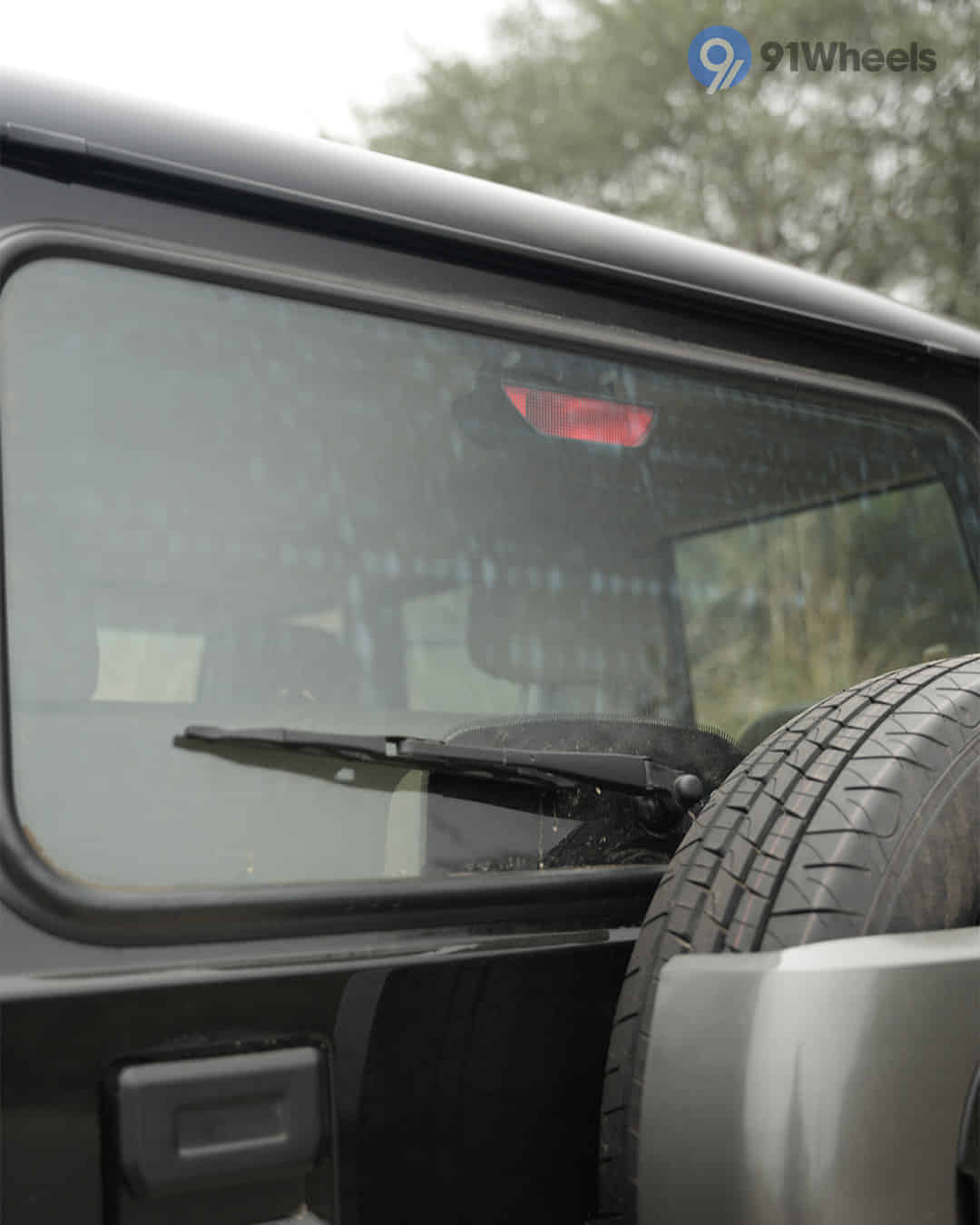 Rear Windshield / Windscreen