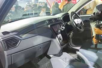 Mahindra eKUV100 Front Fascia Mahindra eKUV100 Front Fascia
