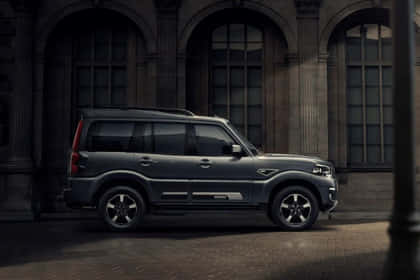 Mahindra Scorpio Classic Right Side View Mahindra Scorpio Classic Right Side View