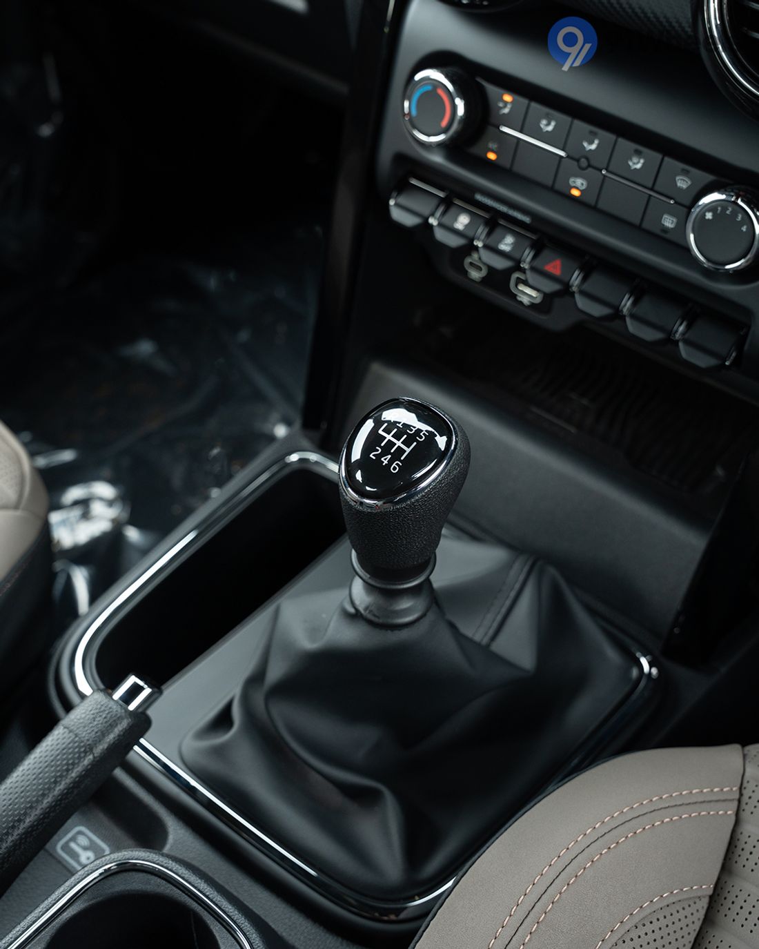 Gear Shifter / Gear Shifter Stalk Gear Shifter / Gear Shifter Stalk