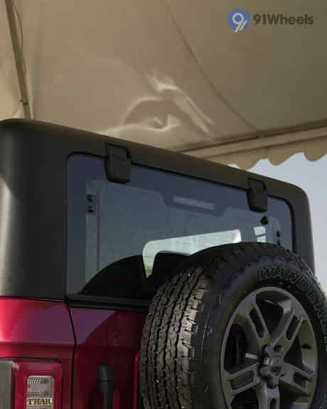 Thar Rear High Mounted Stop Lamp