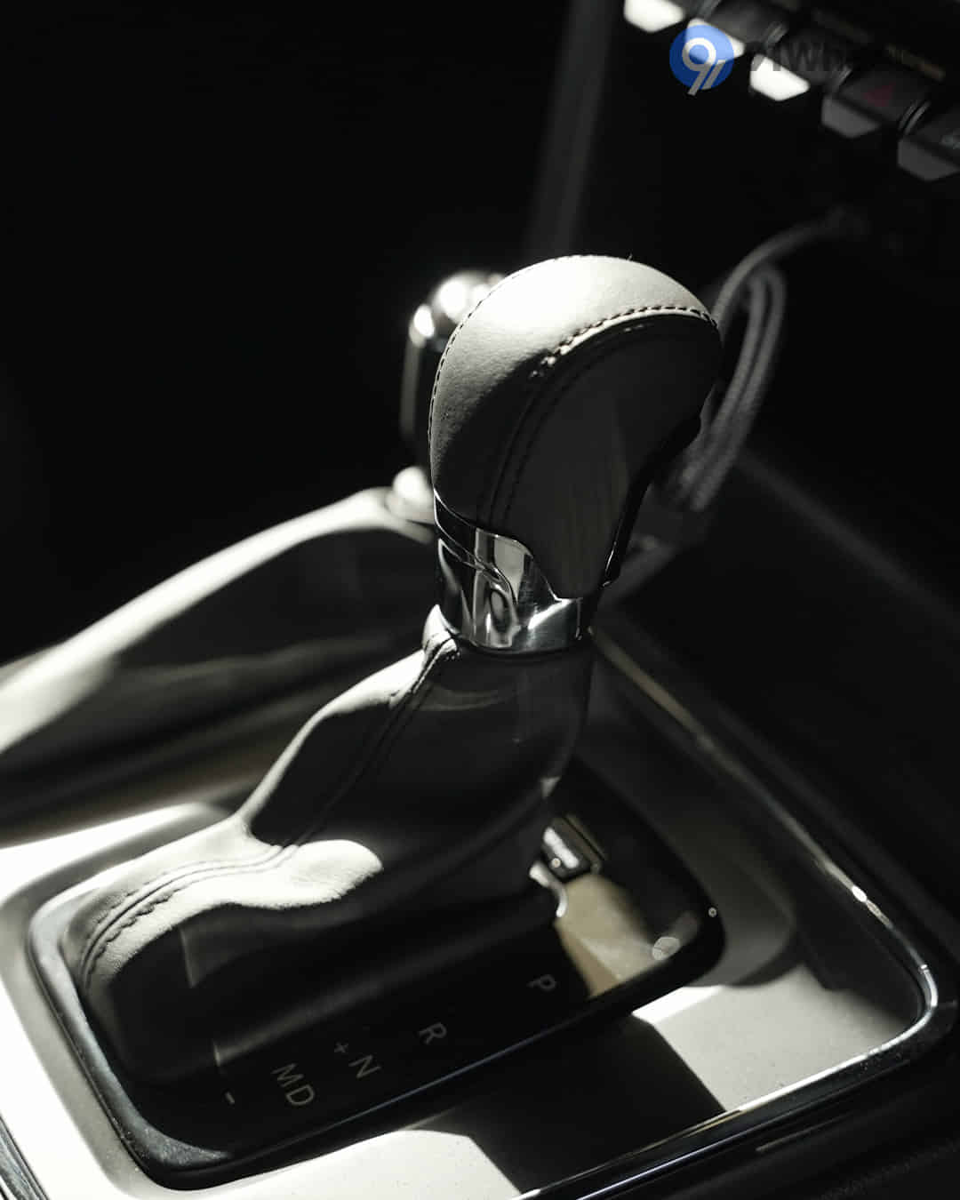 Gear Shifter / Gear Shifter Stalk