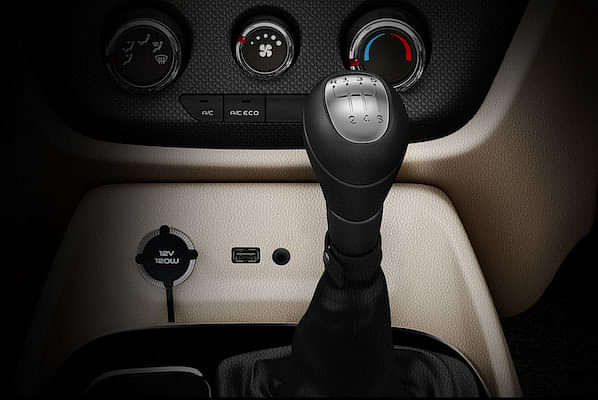 Mahindra TUV300 Plus Gear Lever