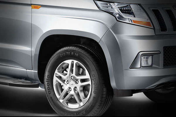 Mahindra TUV300 Plus Wheels